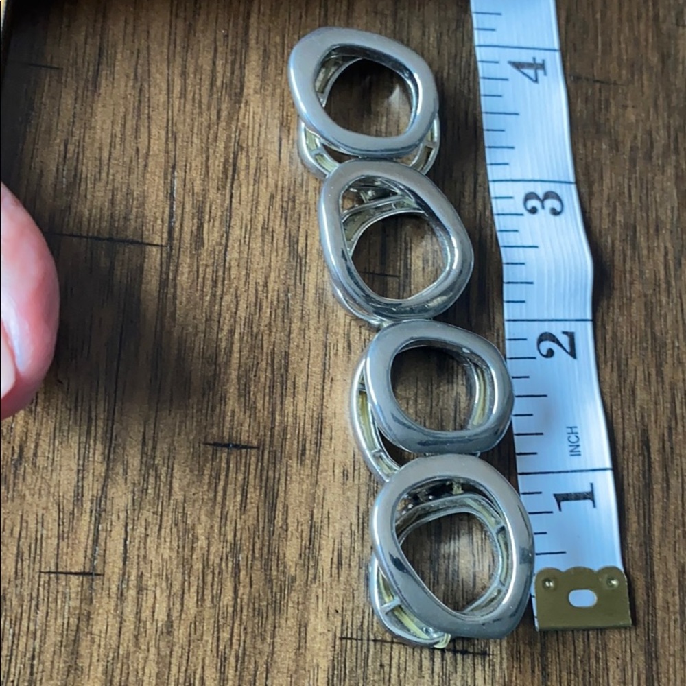 Lia Sophia circle stretch bracelet - Picture 4 of 4